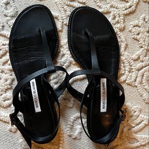 MANOLO BLAHNIK HATA Black Leather Flat Sandals / Thong sandal